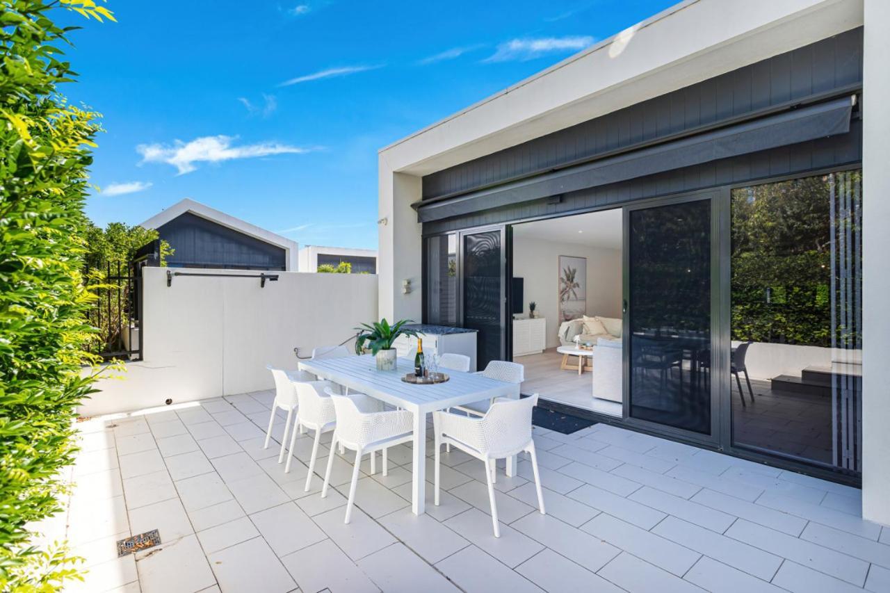 Modern Palms Getaway Holiday home Gold Coast